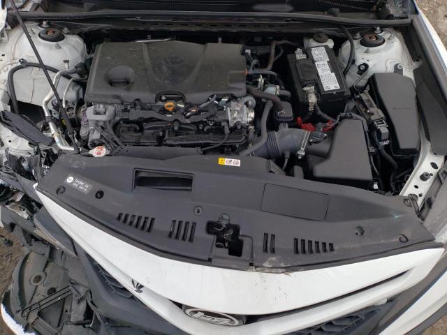 Toyota Camry Se Image 10