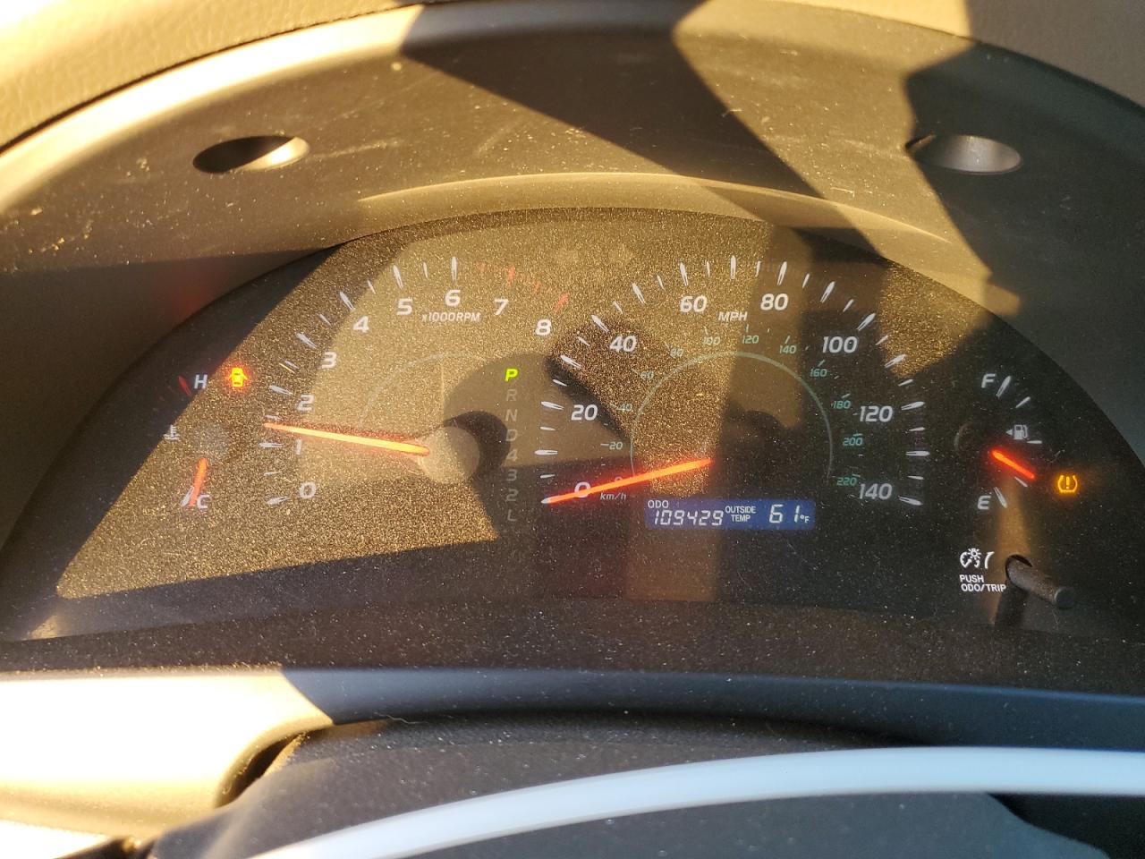 Toyota Camry Ce Image 2