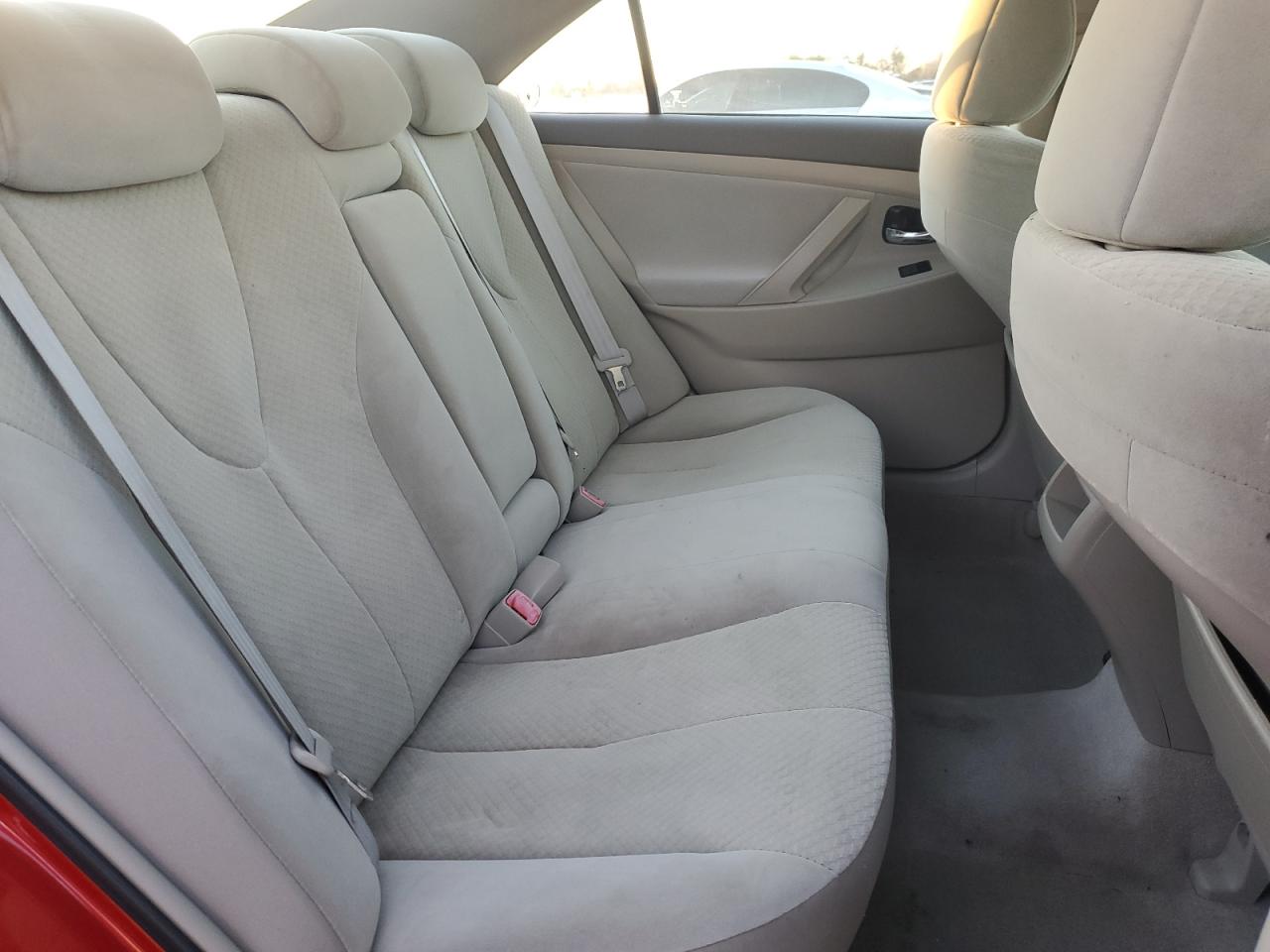 Toyota Camry Ce Image 8