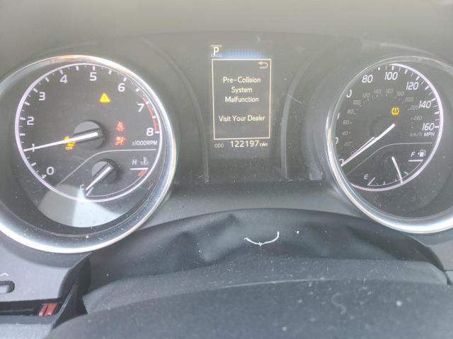 Toyota Camry Le Image 6