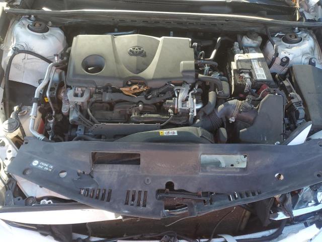 Toyota Camry Le Image 10