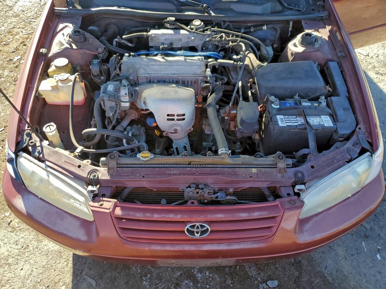 Toyota Camry Ce Image 12