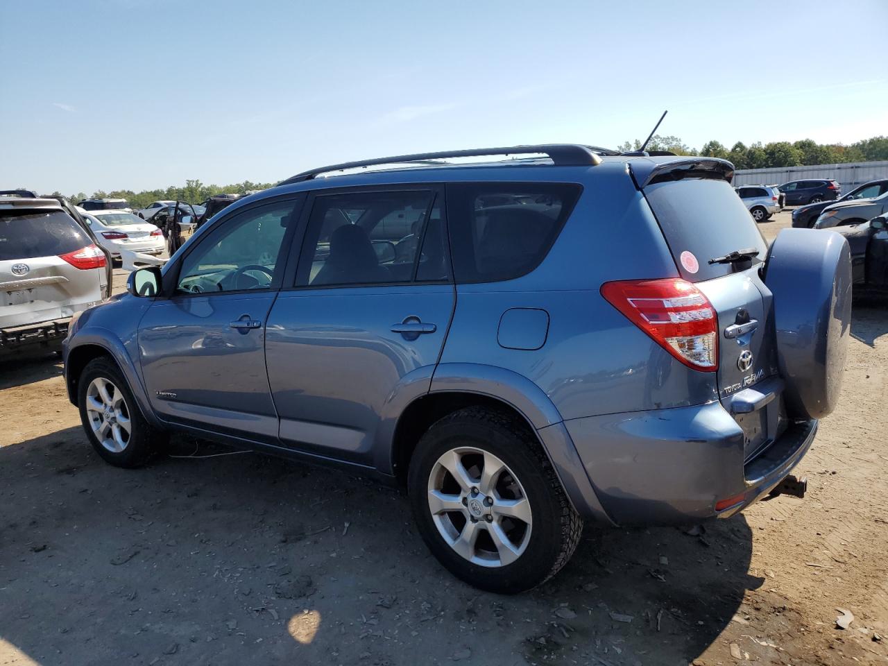 Toyota RAV4 Limited Image 5