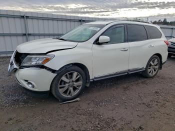 Salvage Nissan Pathfinder