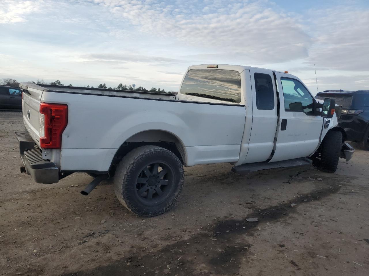 Ford F-250 Super Duty Image 6