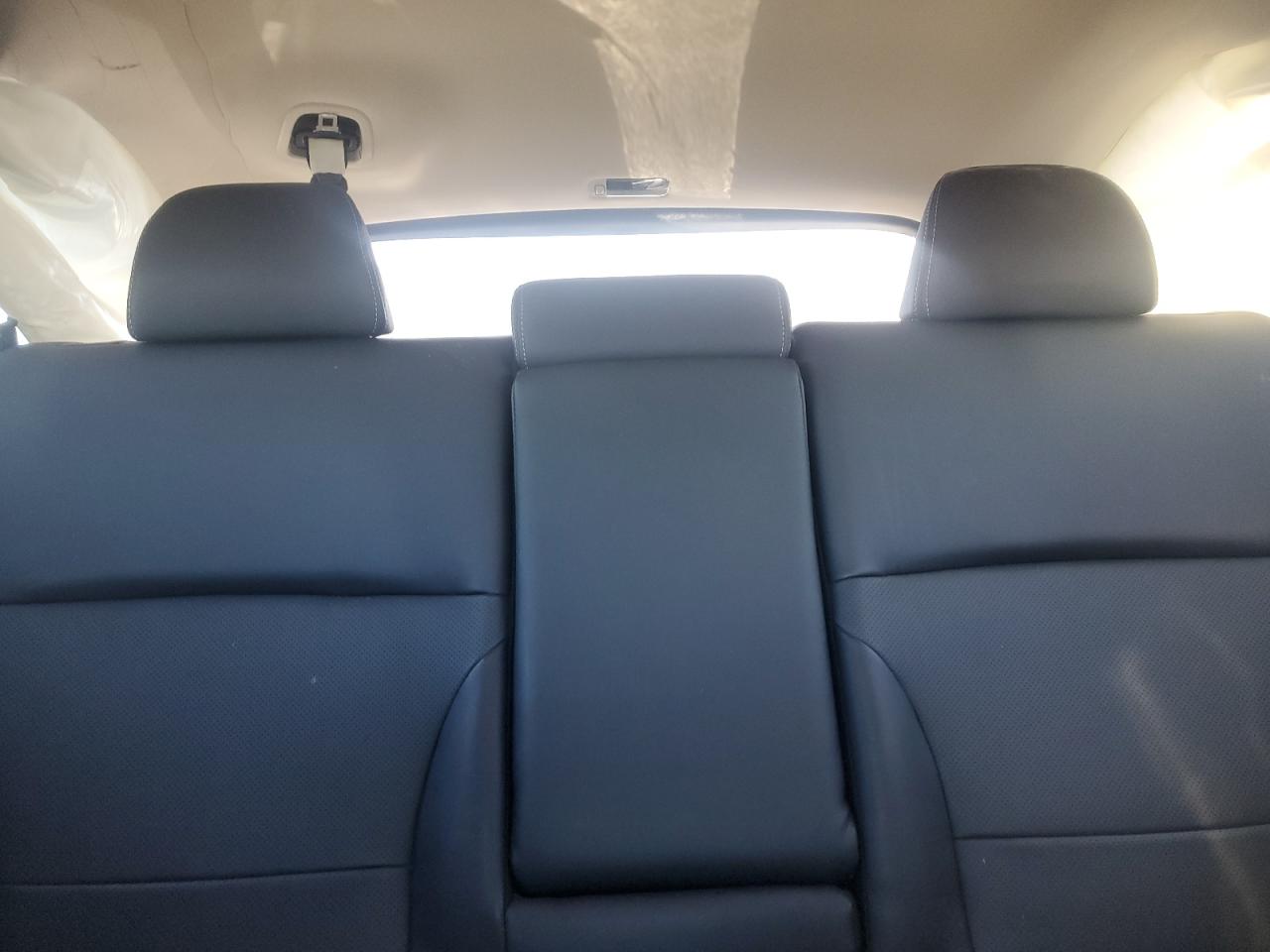 Subaru Outback 2.5i Limited Image 7