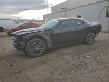  Salvage Dodge Challenger
