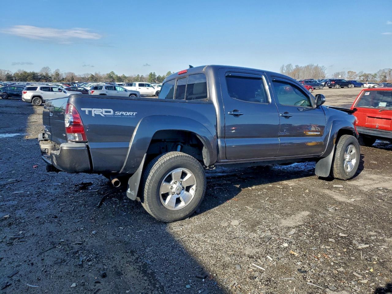 Toyota Tacoma Double Cab Image 10