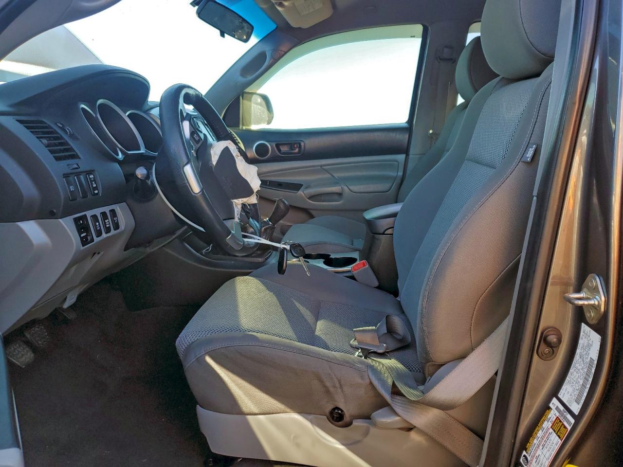 Toyota Tacoma Double Cab Image 6