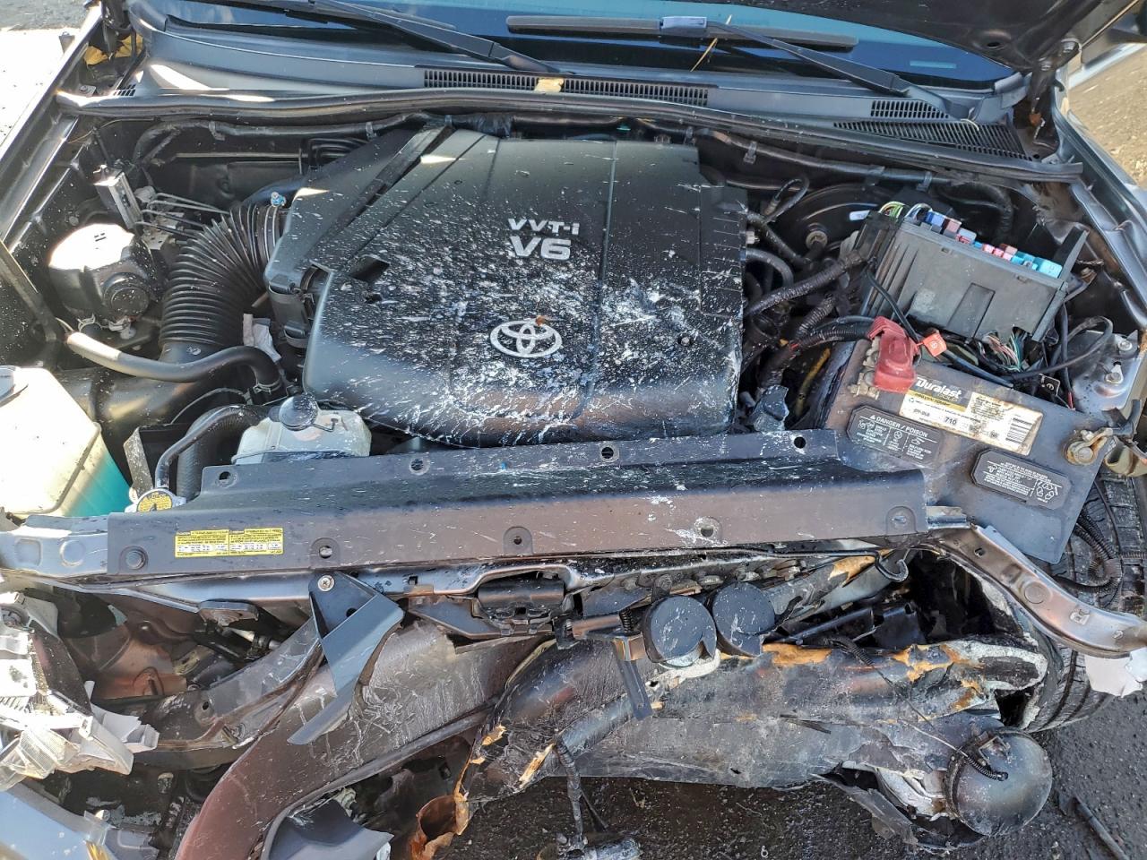 Toyota Tacoma Double Cab Image 2