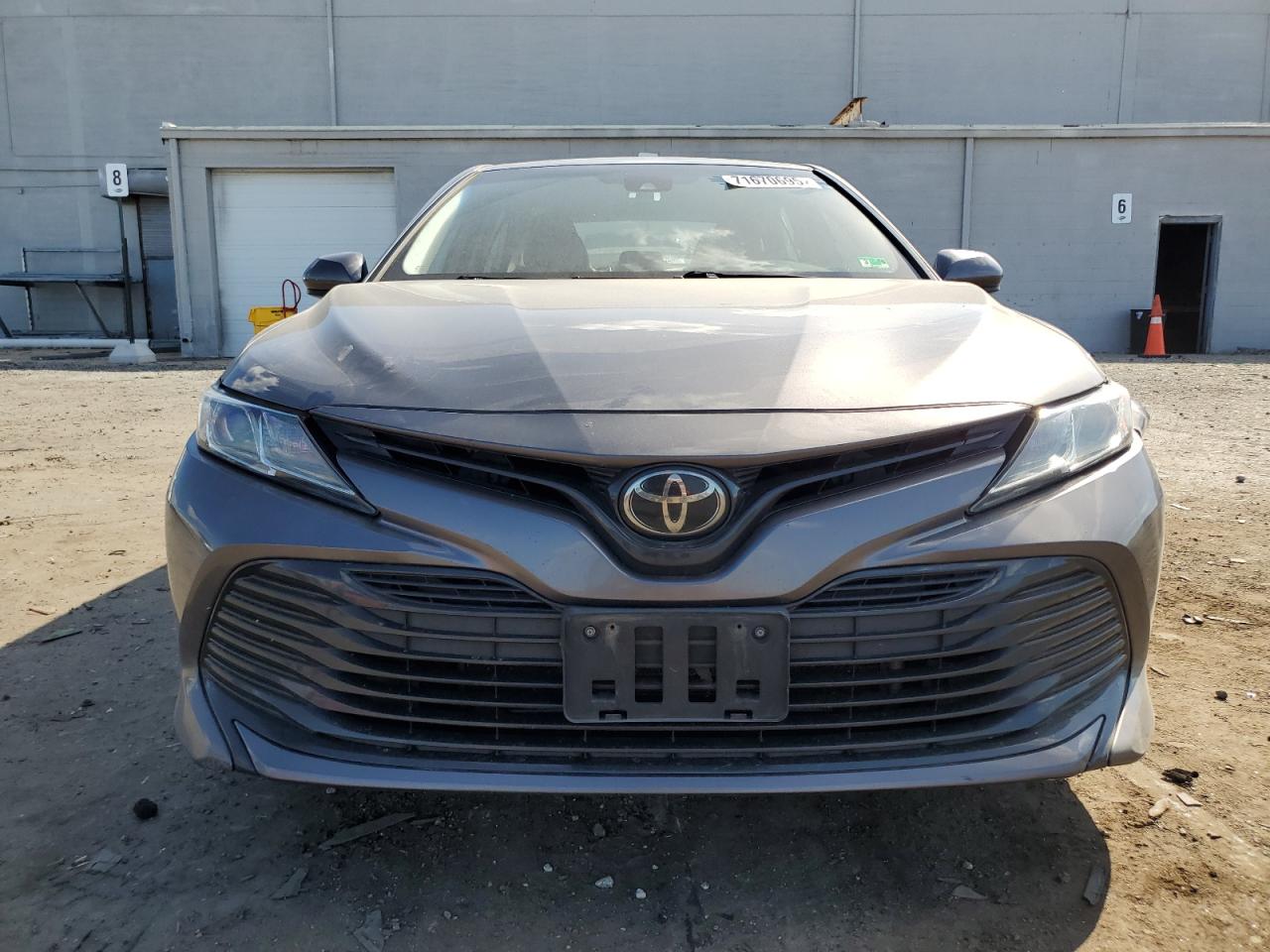 Toyota Camry L Image 3