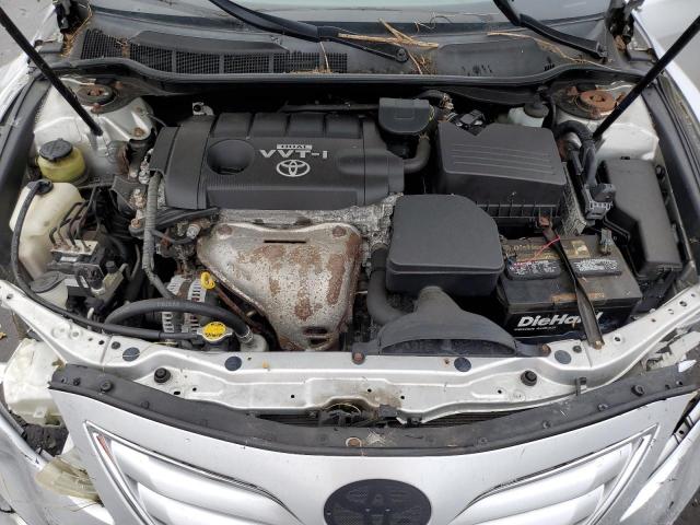 Toyota Camry Base Image 3