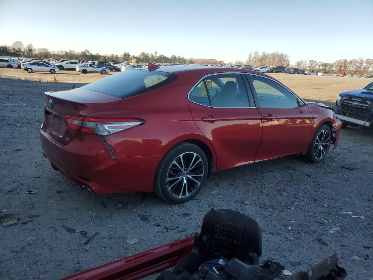 Toyota Camry L Image 2