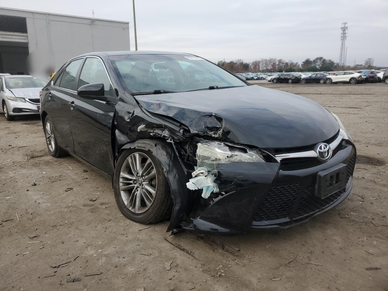 Toyota Camry Le Image 2