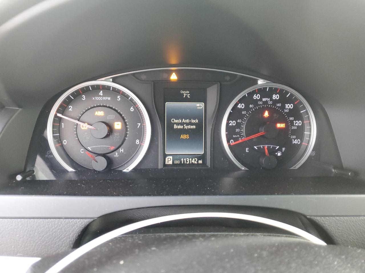 Toyota Camry Le Image 4