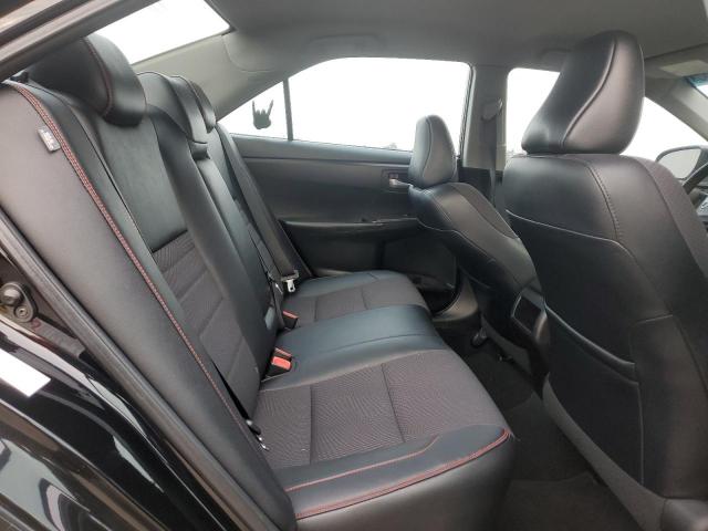 Toyota Camry Le Image 9