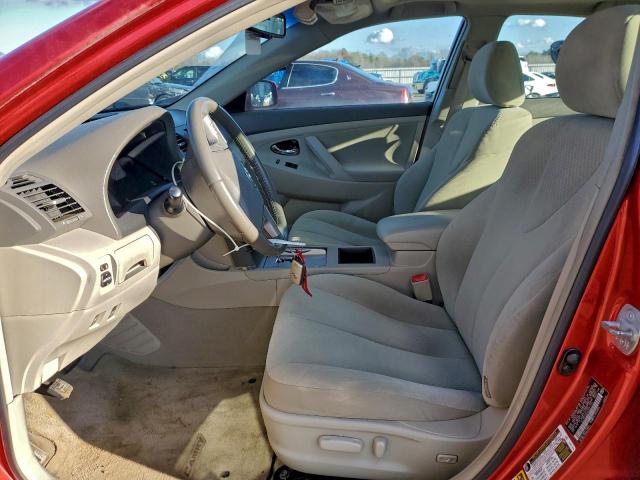 Toyota Camry Hybrid Image 4