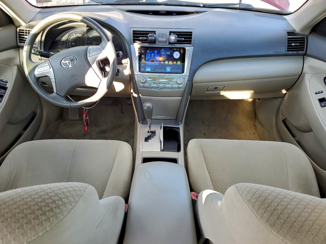 Toyota Camry Hybrid Image 6