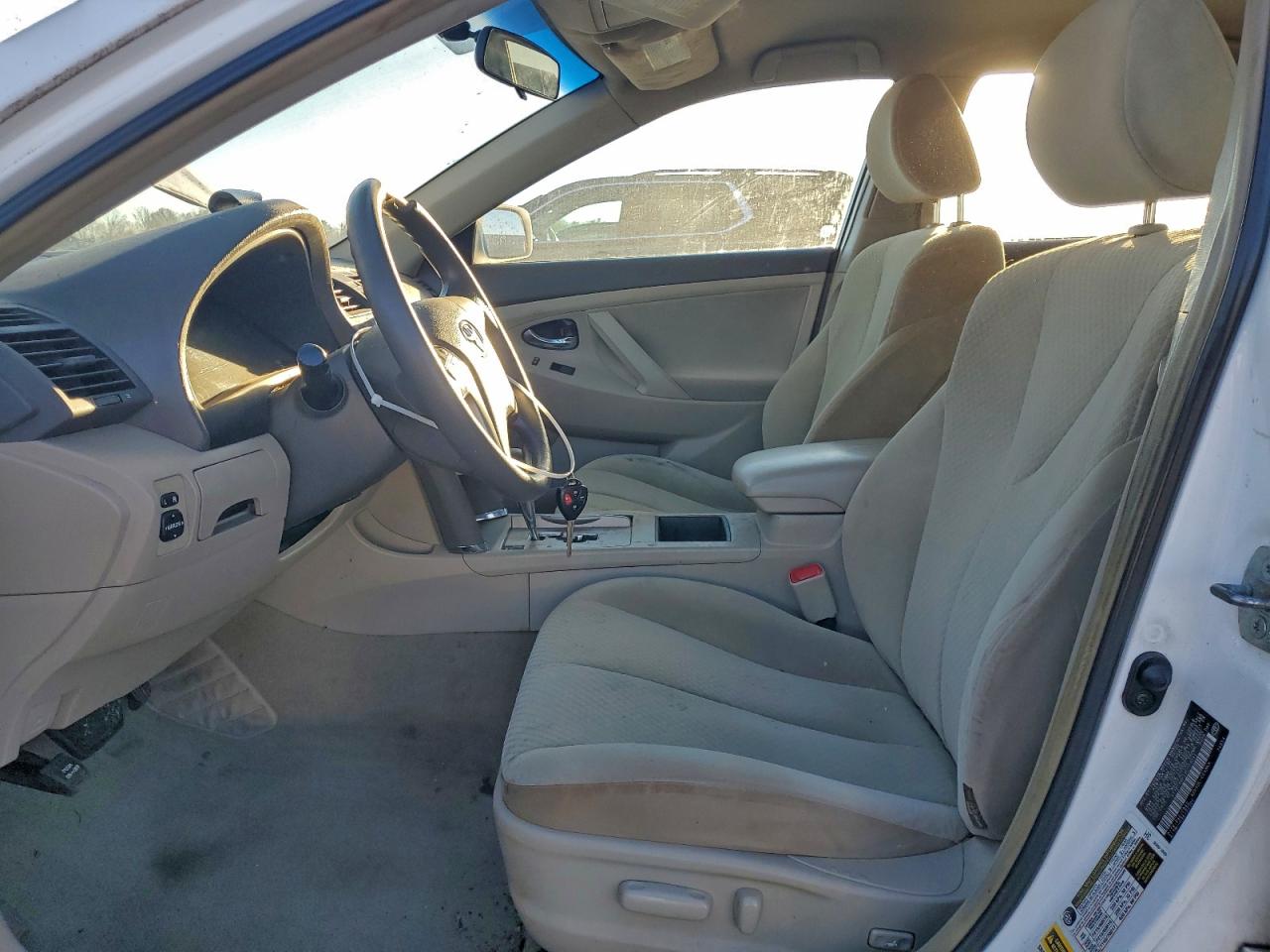 Toyota Camry Base Image 5