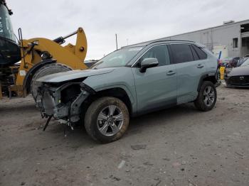  Salvage Toyota RAV4