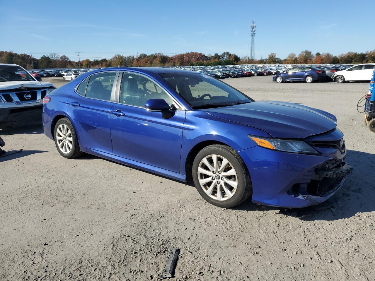 Toyota Camry L Image 11