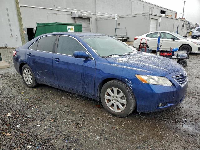 Toyota Camry Ce Image 2