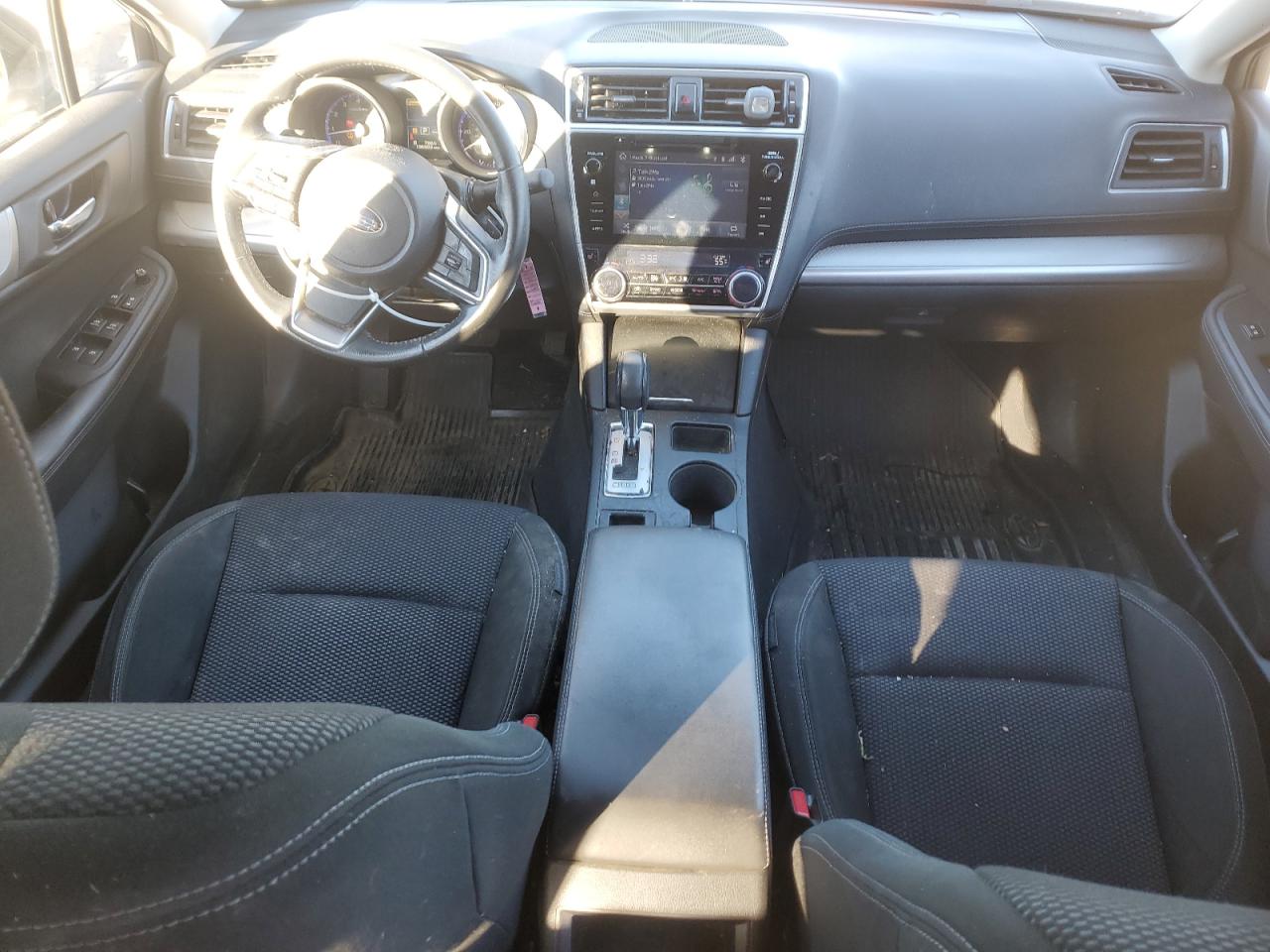 Subaru Outback 2.5i Premium Image 2