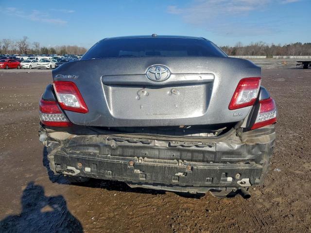 Toyota Camry Base Image 5