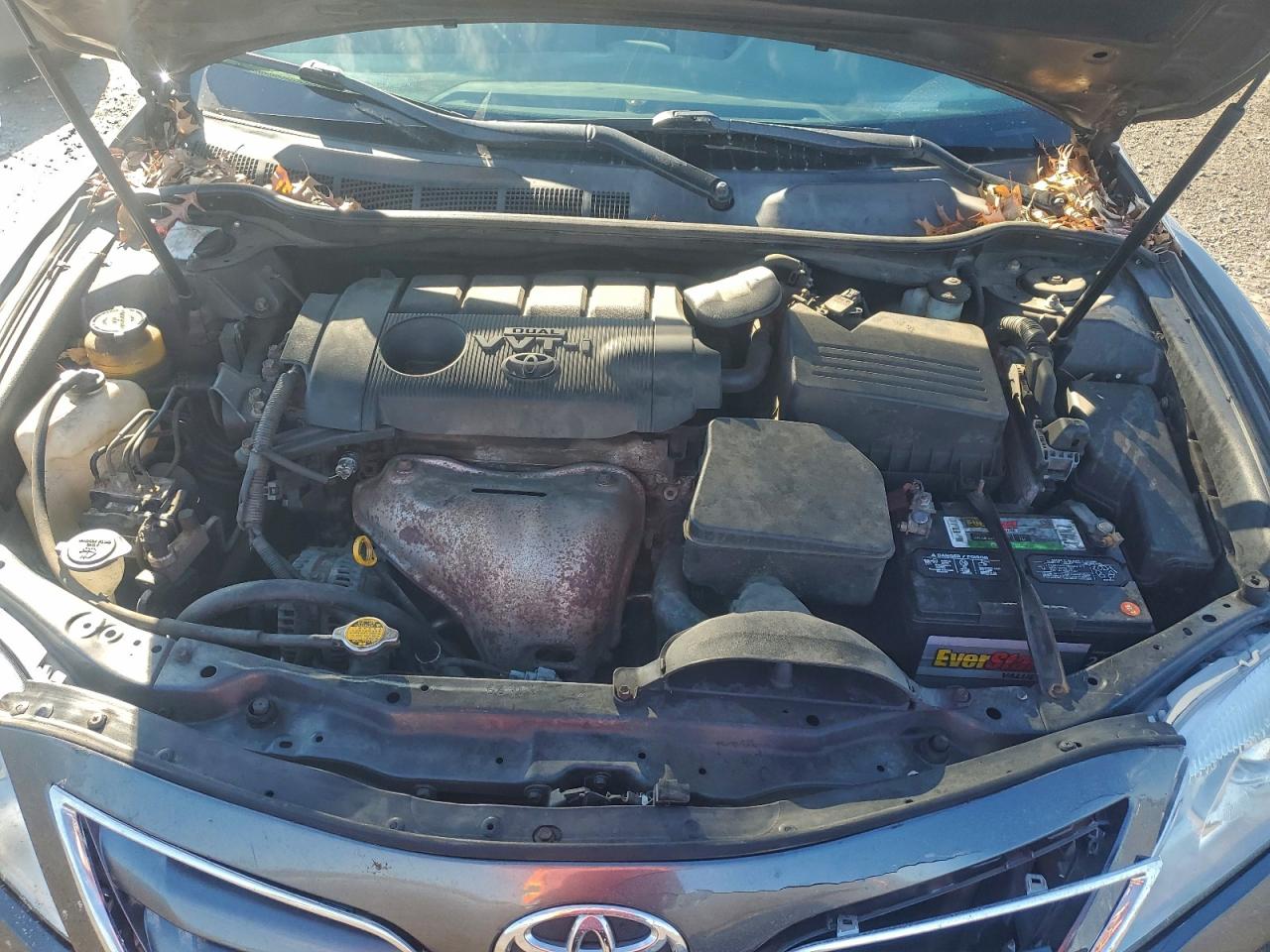 Toyota Camry Base Image 9