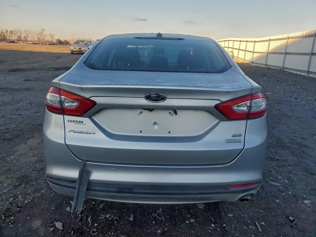 Ford Fusion Se Image 8