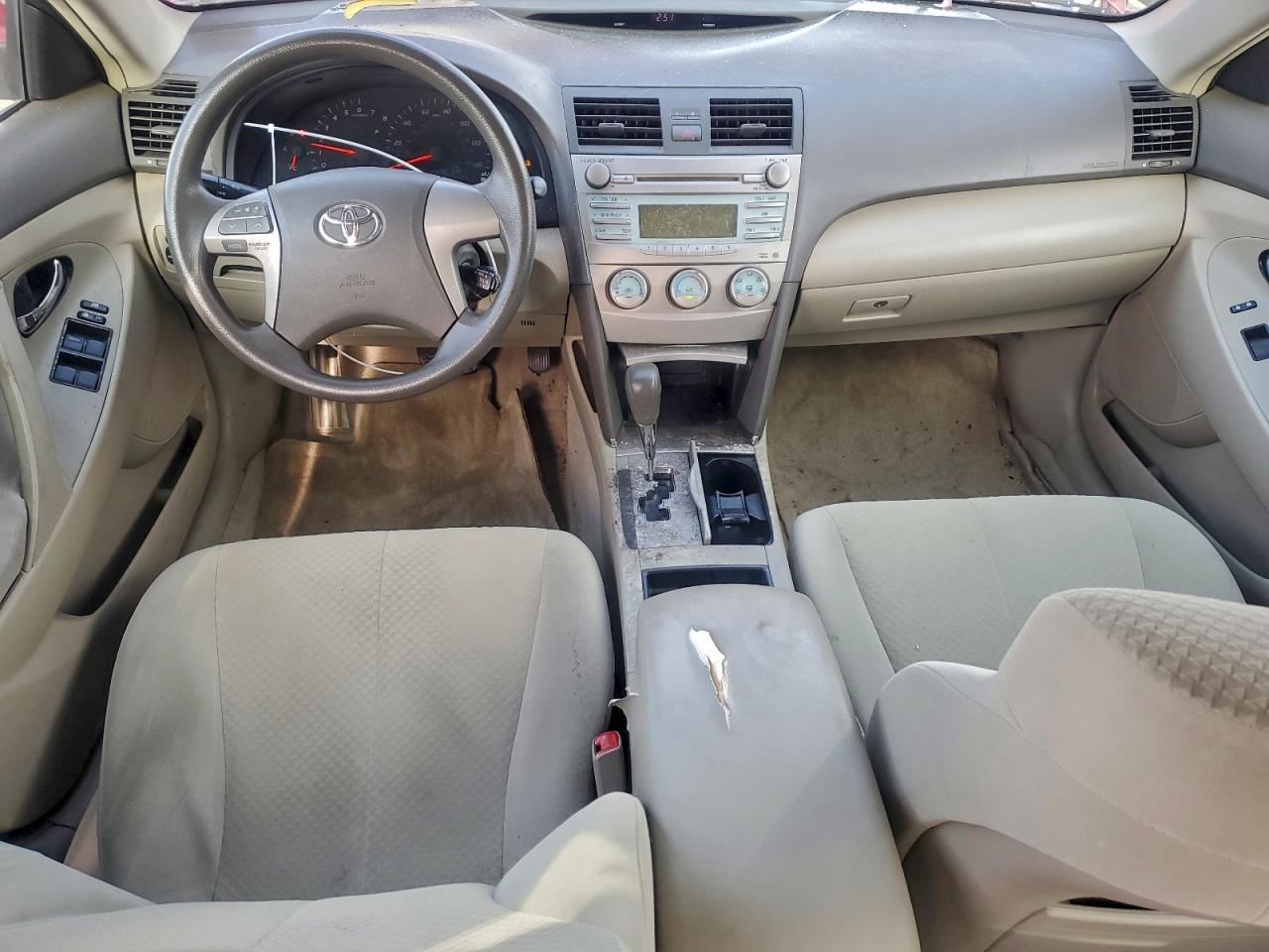 Toyota Camry Ce Image 12