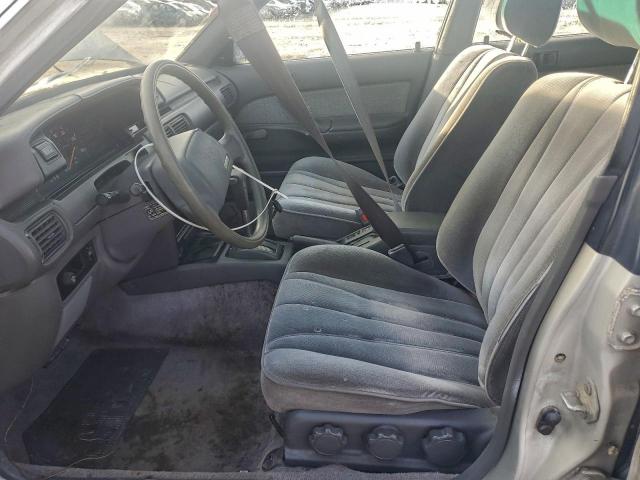 Toyota Camry Dlx Image 6