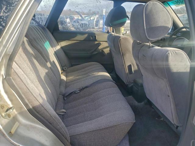 Toyota Camry Dlx Image 11