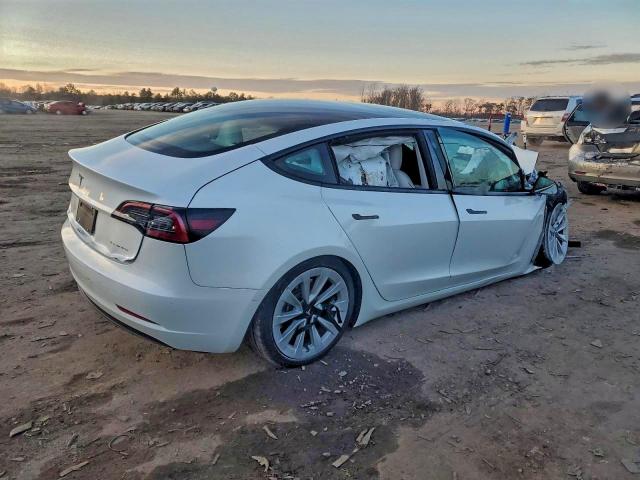 Tesla Model 3 Image 7