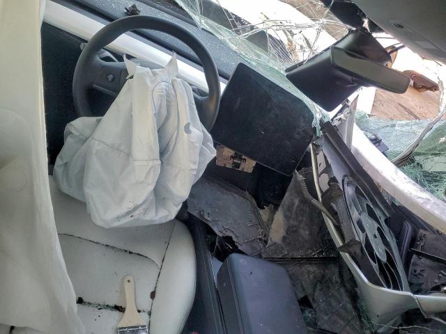 Tesla Model 3 Image 3