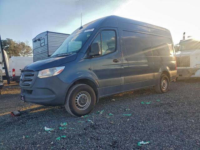  Salvage Mercedes-Benz Sprinter