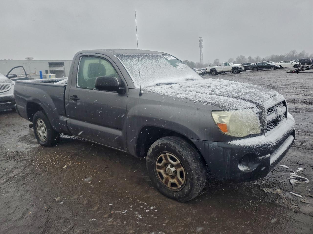 Toyota Tacoma Image 5