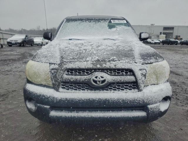 Toyota Tacoma Image 3