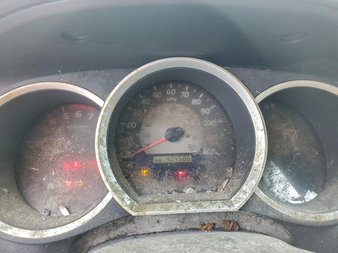 Toyota Tacoma Image 11