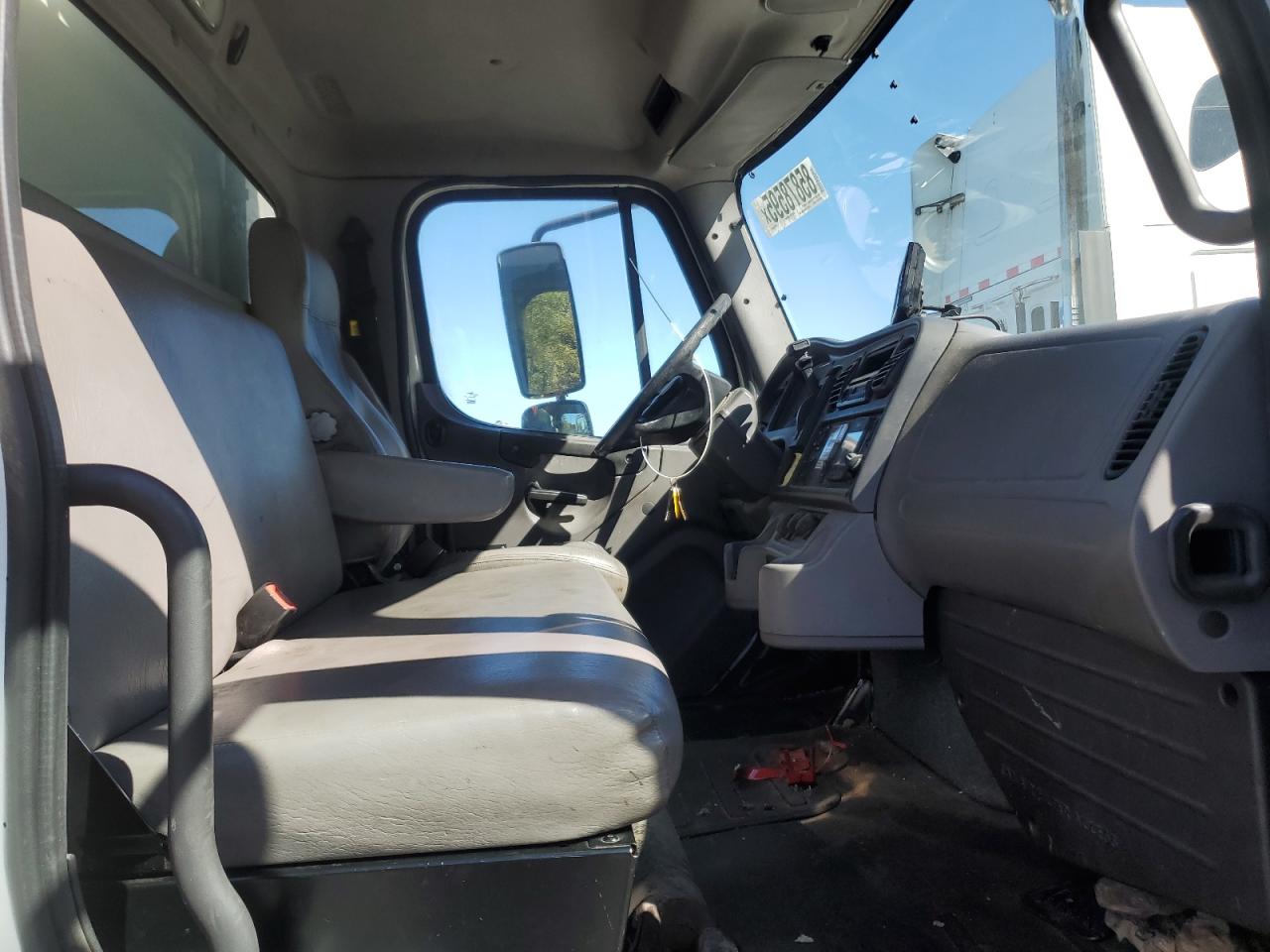 Freightliner M2 106 Medium Duty Image 9