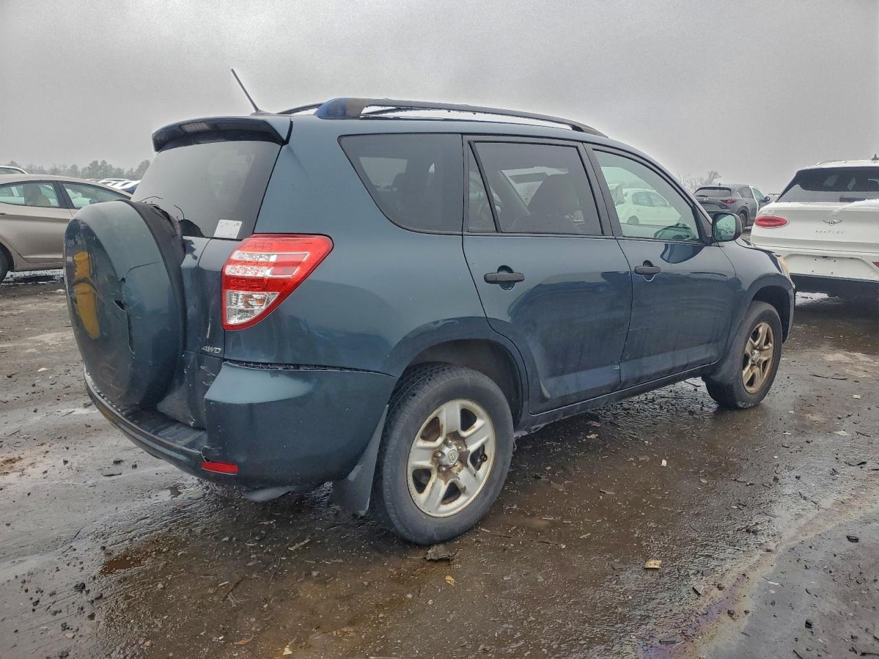 Toyota RAV4 Image 3