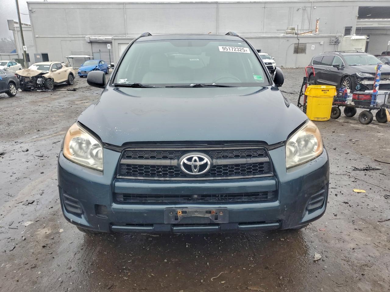 Toyota RAV4 Image 10