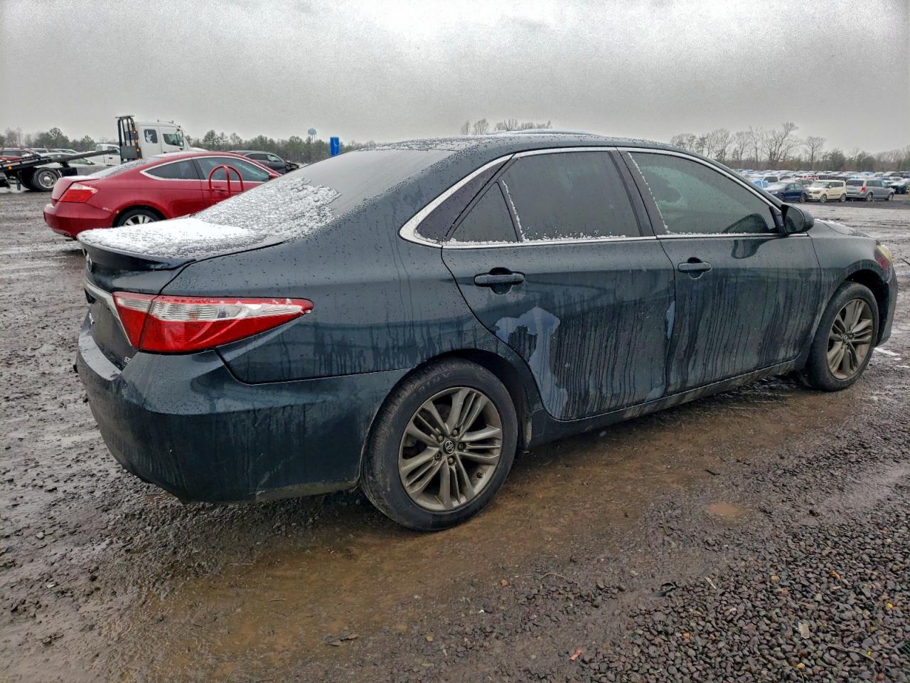 Toyota Camry Le Image 3