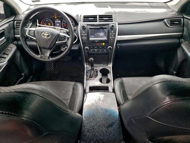 Toyota Camry Le Image 5