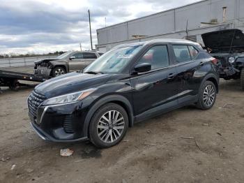  Salvage Nissan Kicks