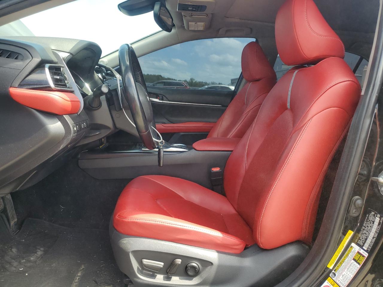 Toyota Camry Xse Image 3