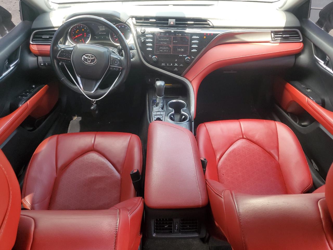 Toyota Camry Xse Image 8