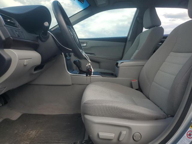 Toyota Camry Le Image 7