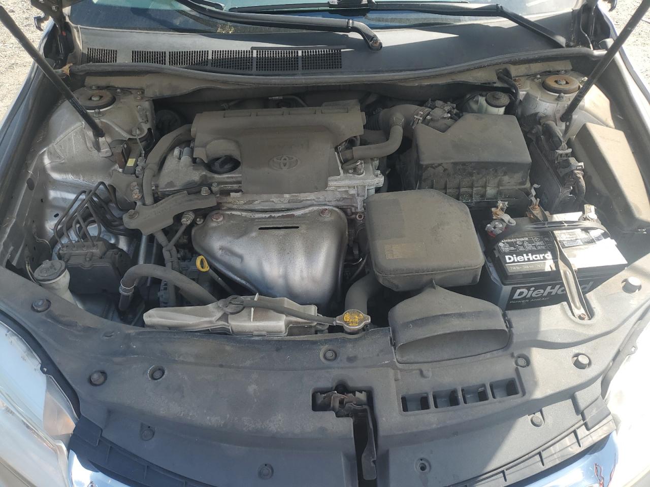 Toyota Camry Le Image 2