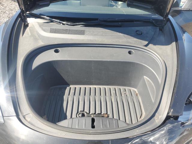 Tesla Model 3 Image 11